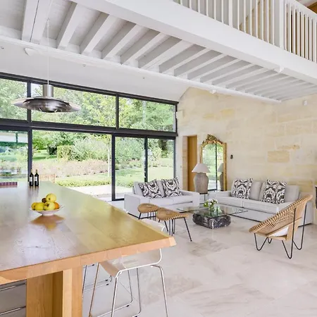 Sainte-colombe-en-bruilhois Sleeps 8 Pool *