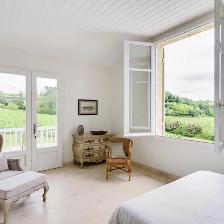 Sainte-colombe-en-bruilhois Sleeps 8 Pool *