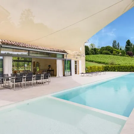 Sainte-colombe-en-bruilhois Sleeps 8 Pool *